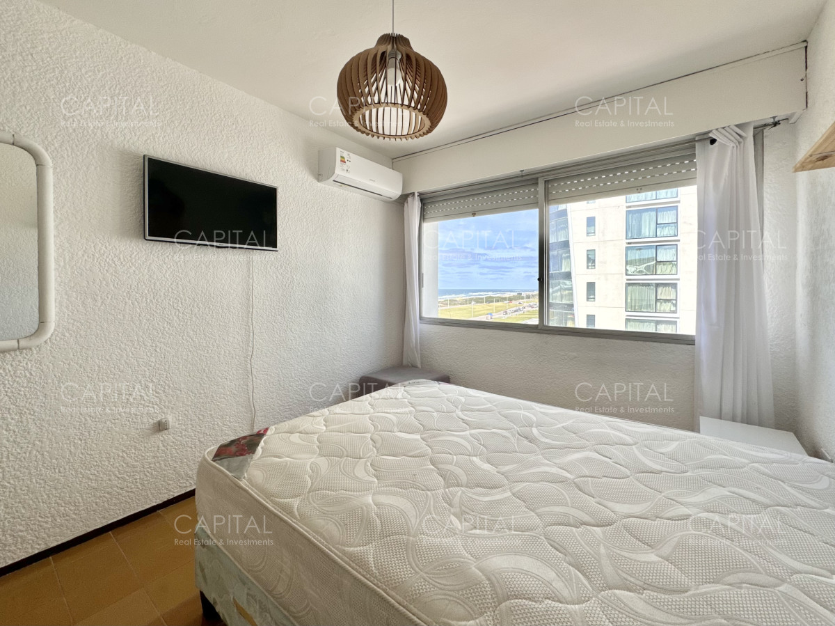 Apartamento ID.39194 - Apartamento de dos dormitorios en alquiler en primera linea, Playa Brava, Punta del Este