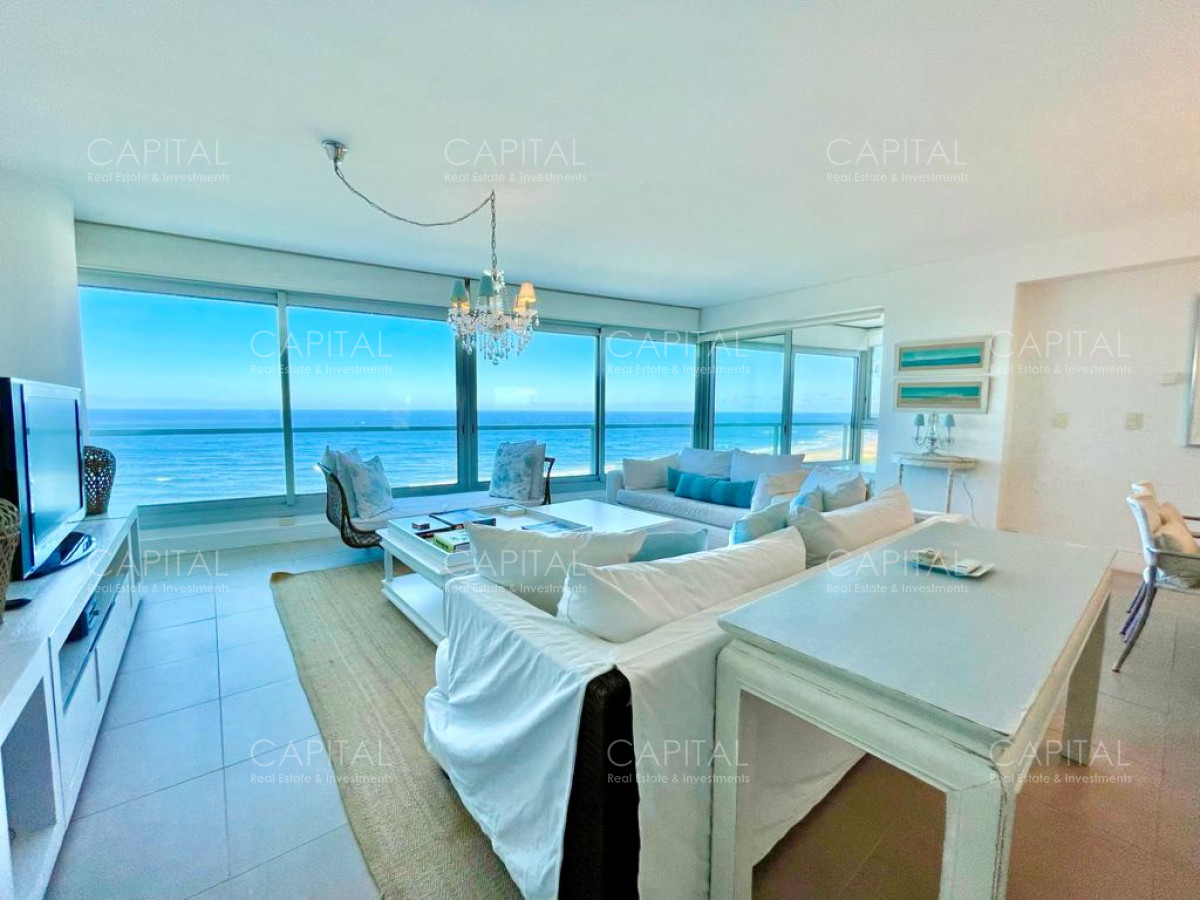 Apartamento ID.31416 - Le Parc Punta del Este de tres dormitorios más dependencia en torre de categoría sobre playa Brava, Punta del Este