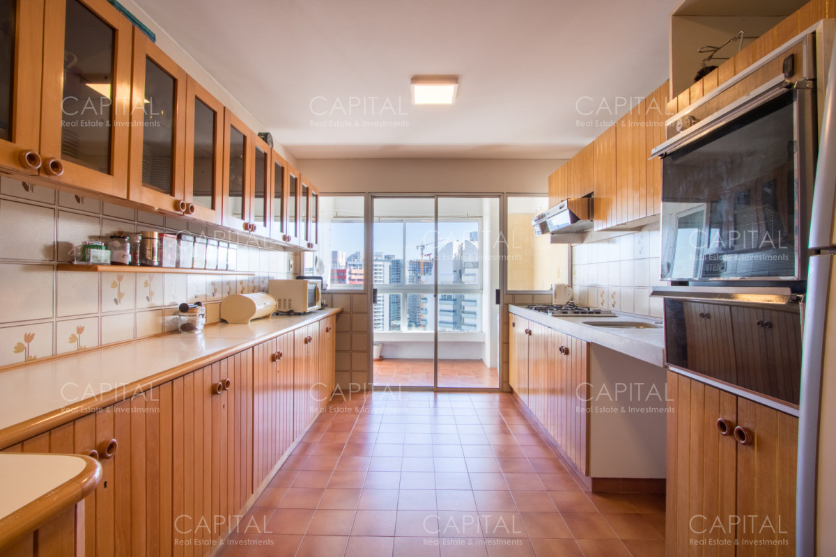 Apartamento ID.40499 - Amplio Apartamento de 4 Dormitorios en Venta Punta del Este