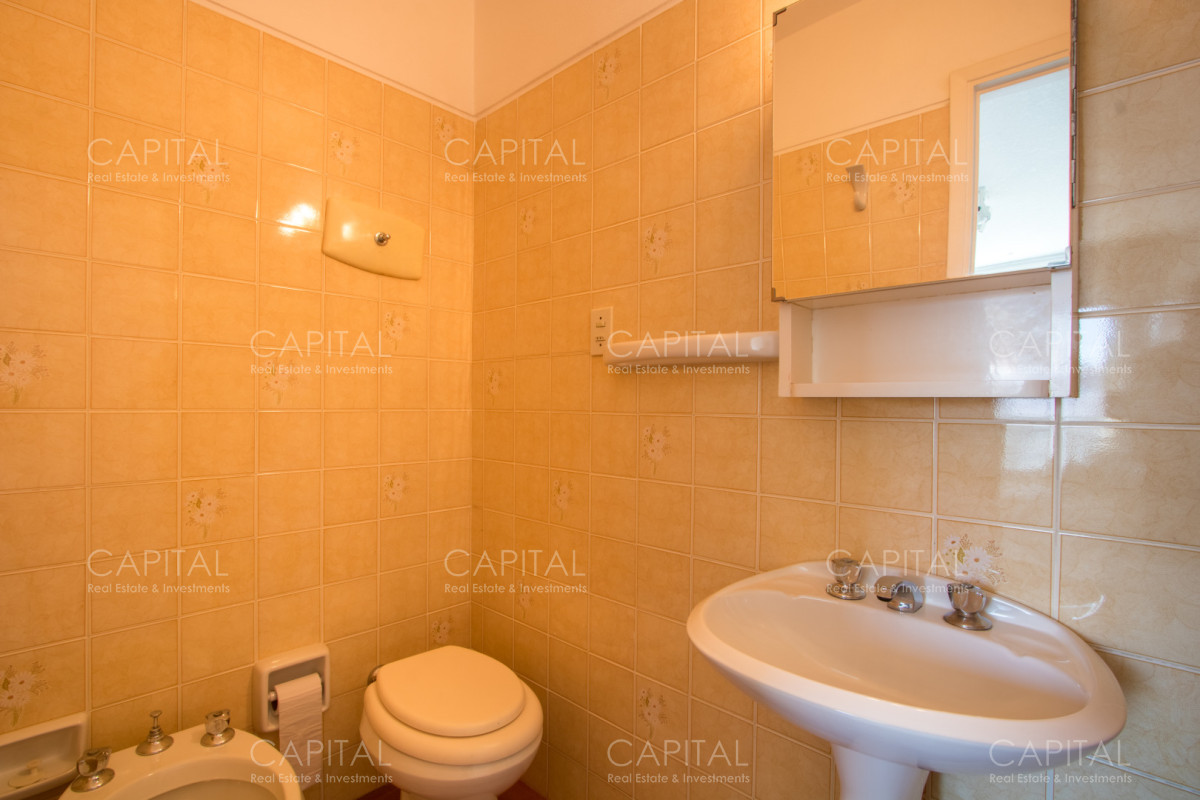 Apartamento ID.40499 - Amplio Apartamento de 4 Dormitorios en Venta Punta del Este