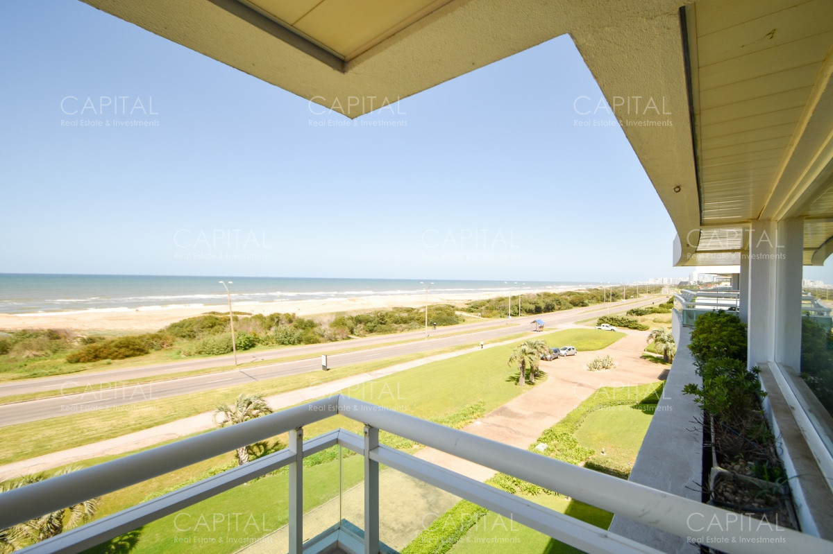 Apartamento ID.30835 - Venta de exclusivo PentHouse sobre playa Brava, Punta del Este