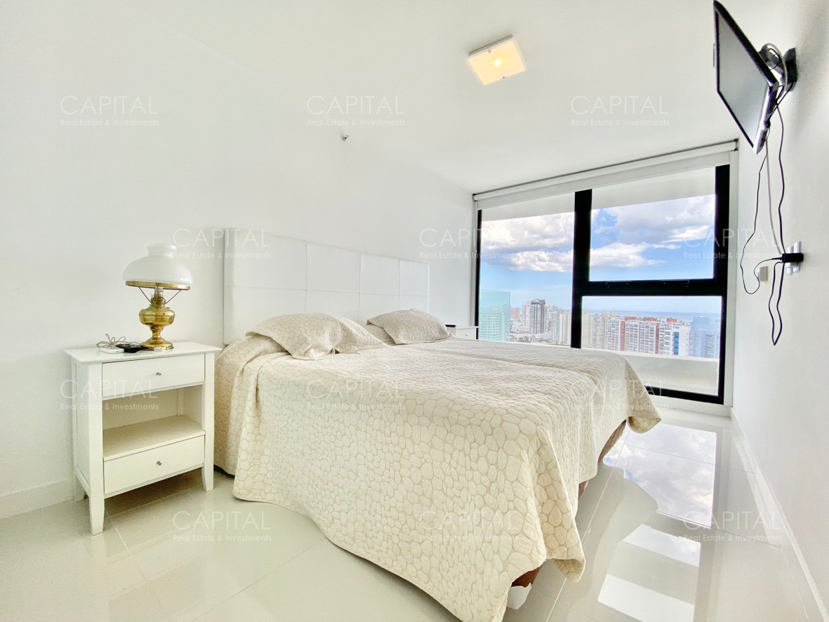 Apartamento ID.32684 - Apartamento en Venta Art Tower Tres Dormitorios en Suite