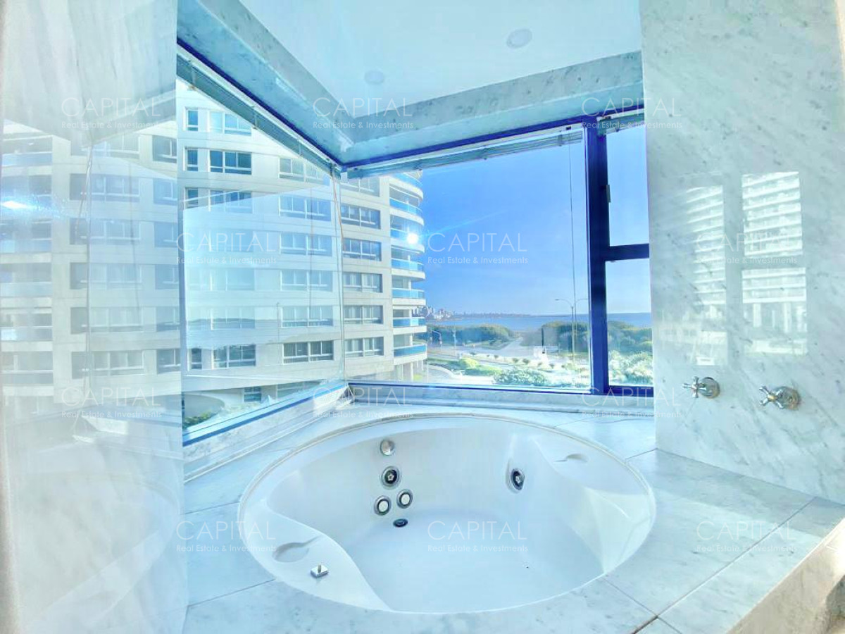 Apartamento ID.33457 - Beverly Tower Punta del Este Apartamento de tres dormitorios frente al mar en alquiler