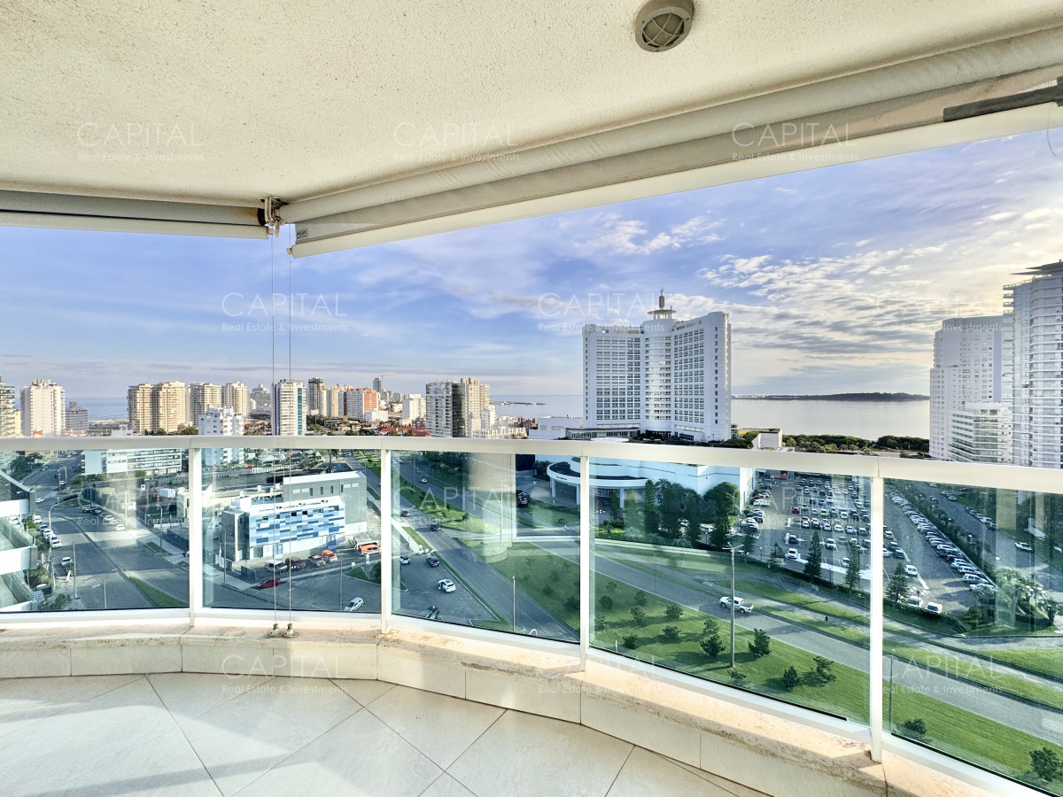 Apartamento ID.38246 - APARTAMENTO EN VENTA DE 3 DORMITORIOS EN PLAYA MANSA PUNTA DEL ESTE