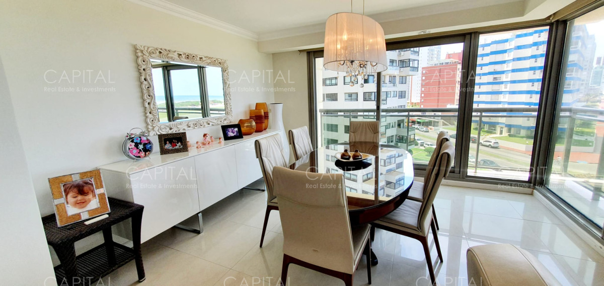 Apartamento ID.32278 - Venta departamento frente al mar tres dormitorios mas dependencia Playa Brava Punta del Este