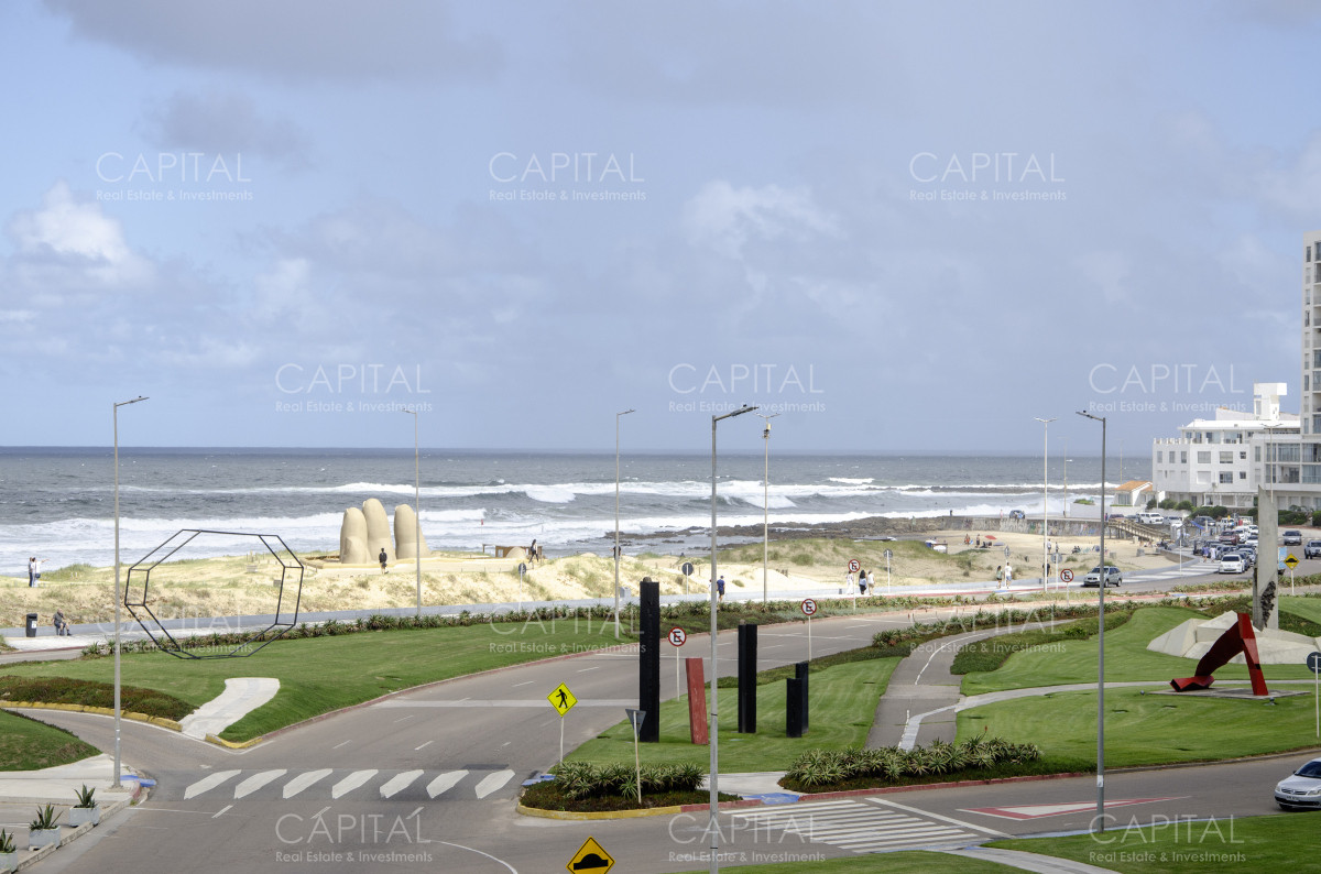 Apartamento ID.37933 - Imperiale Esquinero Departamento en Venta de Tres dormitorios en Playa Brava 