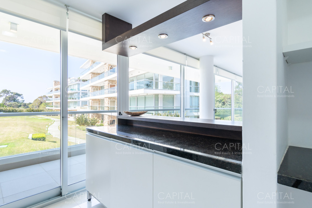 Apartamento ID.29599 - Apartamento en venta en Punta del Este en  edificio con excelentes amenities 