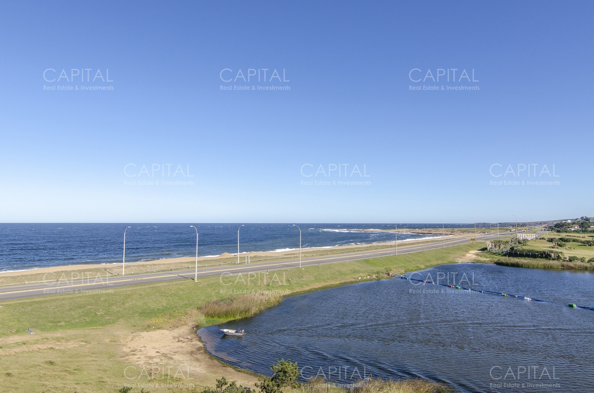 Apartamento ID.30956 - Penthouse Duplex de Tres Dormitorios Frente al Mar