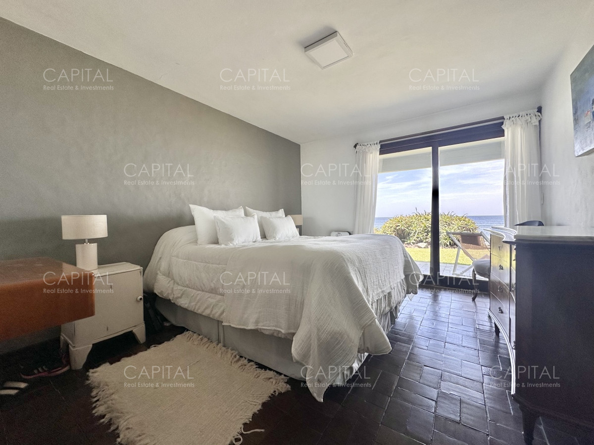 Apartamento ID.30393 - Apartamento de Tres Dormitorios frente a El Emir - Península Punta del Este
