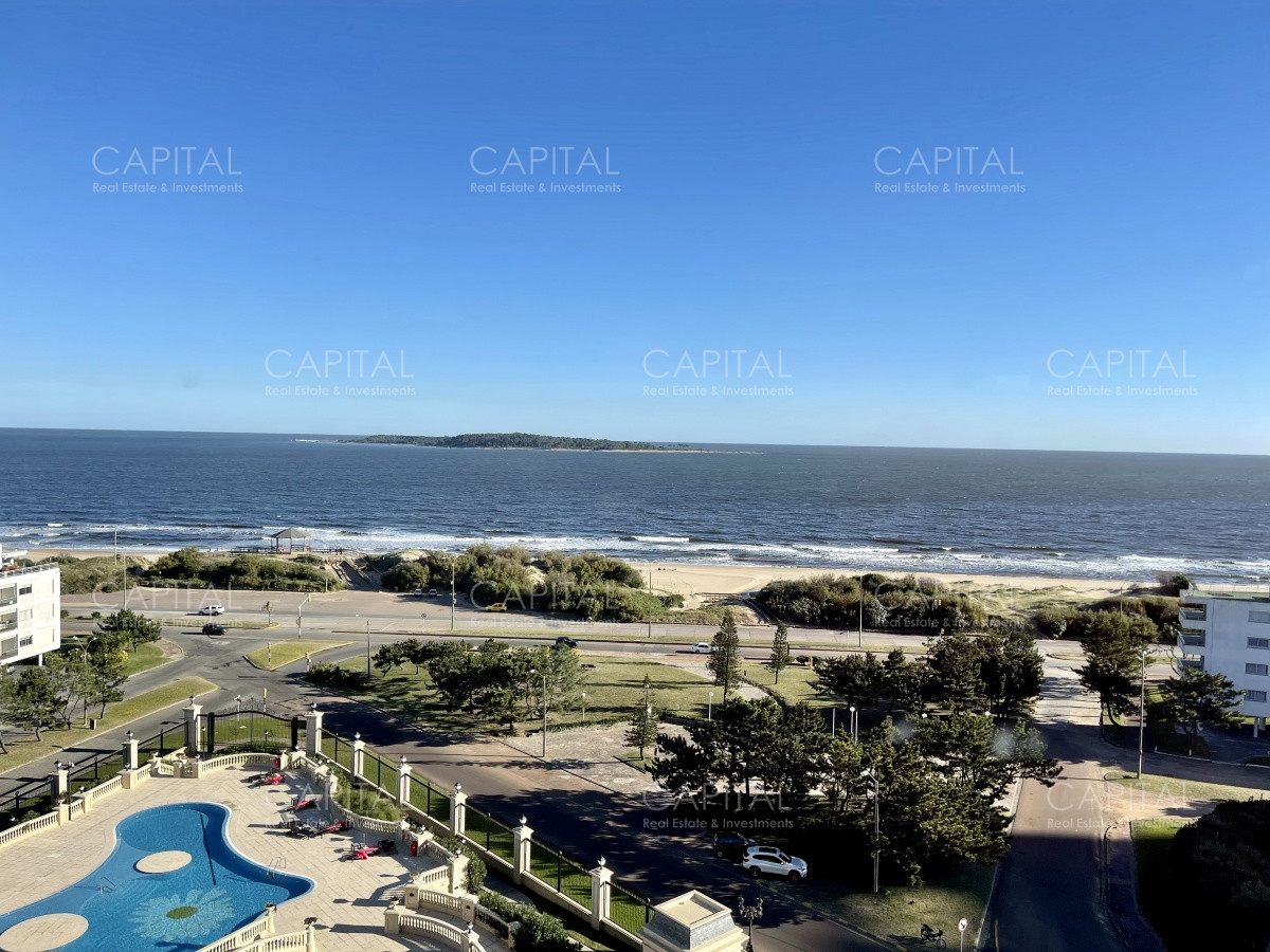 Apartamento ID.31040 - Venta de apartamento esquinero Le Jardin Punta del Este