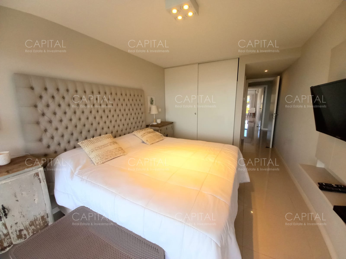 Apartamento ID.31131 - Apartamento Frente al Mar en Venta Dos Dormitorios y Servicio