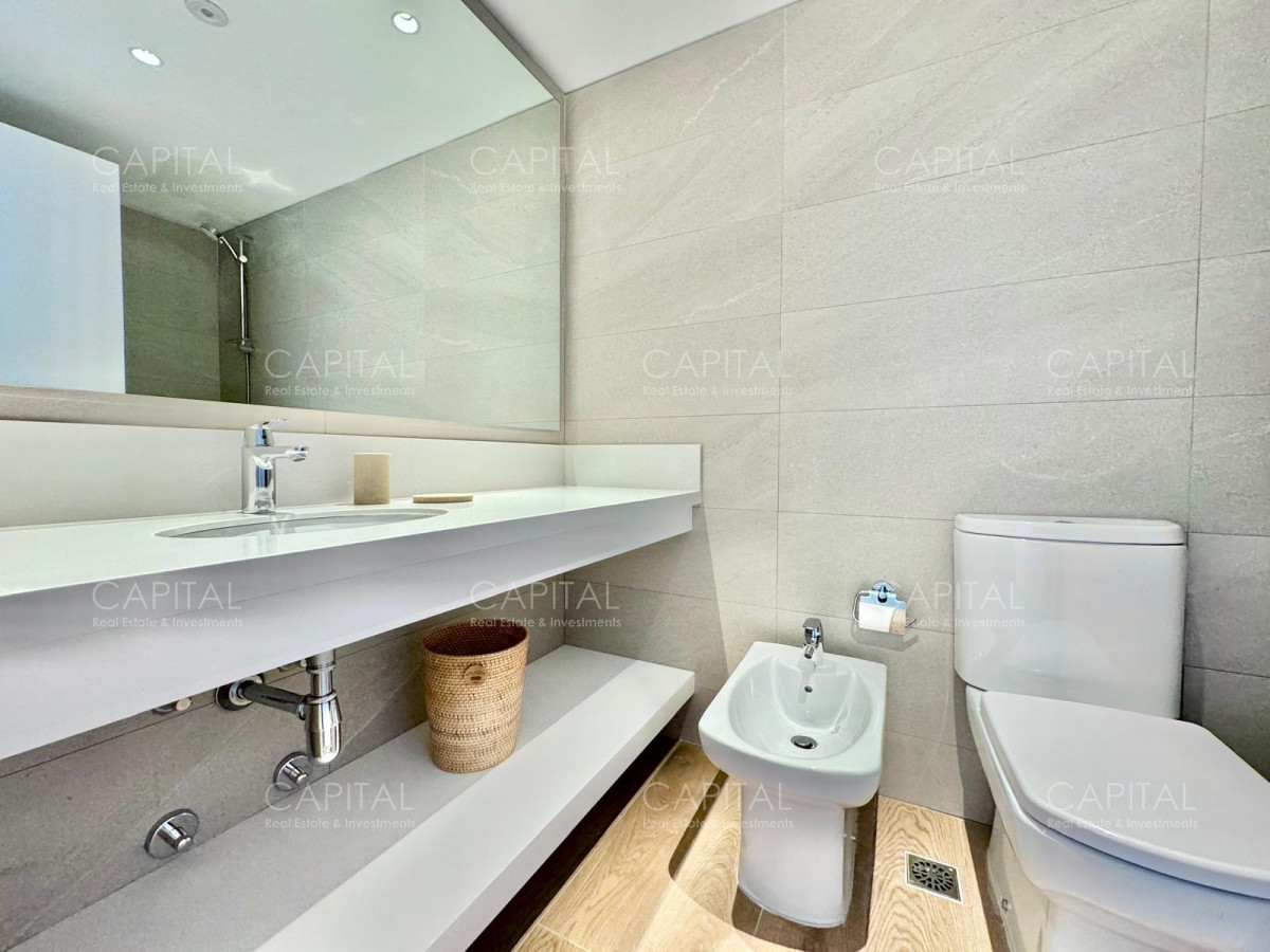 Apartamento ID.36643 - Apartamento esquinero de tres y dependencia piso alto en Trump Tower en Venta