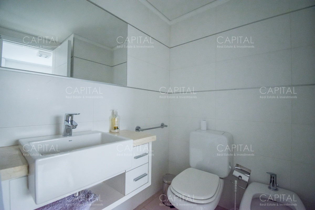 Apartamento ID.27993 - Apartamento PentHouse de 3 dormitorios y dependencia en alquiler anual.
