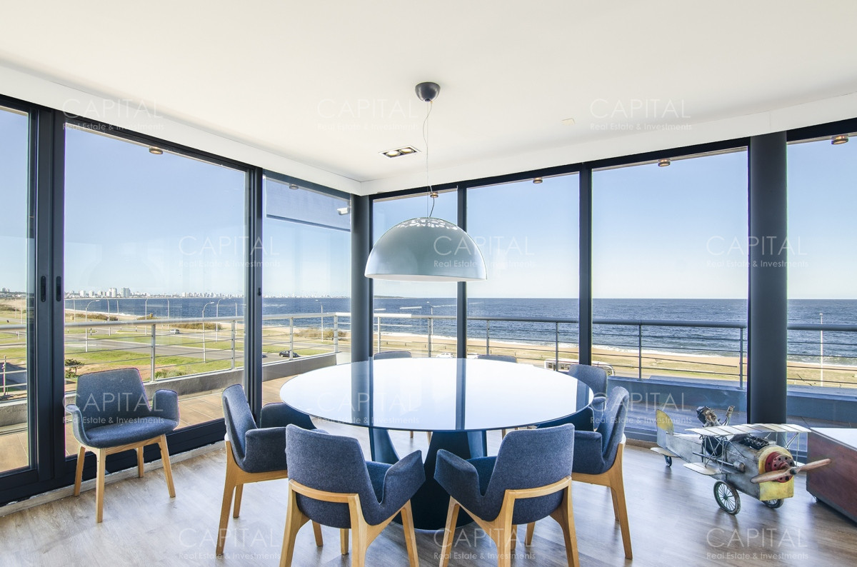 Apartamento ID.30956 - Penthouse Duplex de Tres Dormitorios Frente al Mar