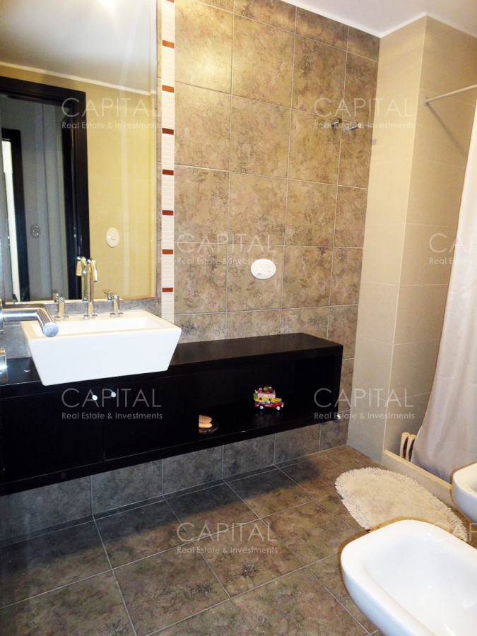 Apartamento ID.28058 - Departamento en venta de 2 dormitorios en Playa Mansa.