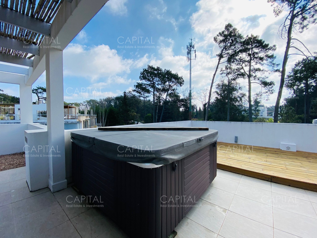 Apartamento ID.33008 - Apartamento en Venta Tres Suites y Dependencia Playa Brava