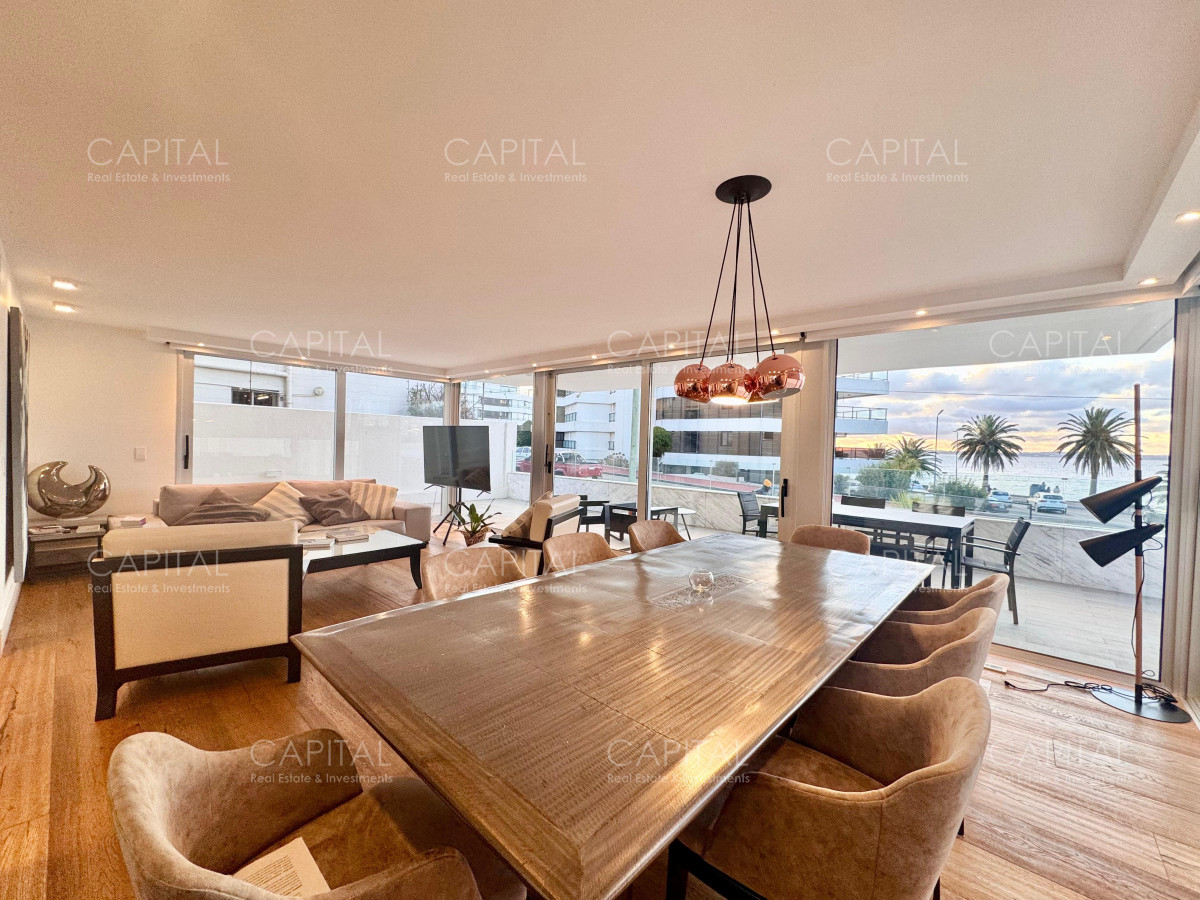 Apartamento ID.29222 - Apartamento en Venta Frente al Mar Punta del Este Cuatro dormitorios