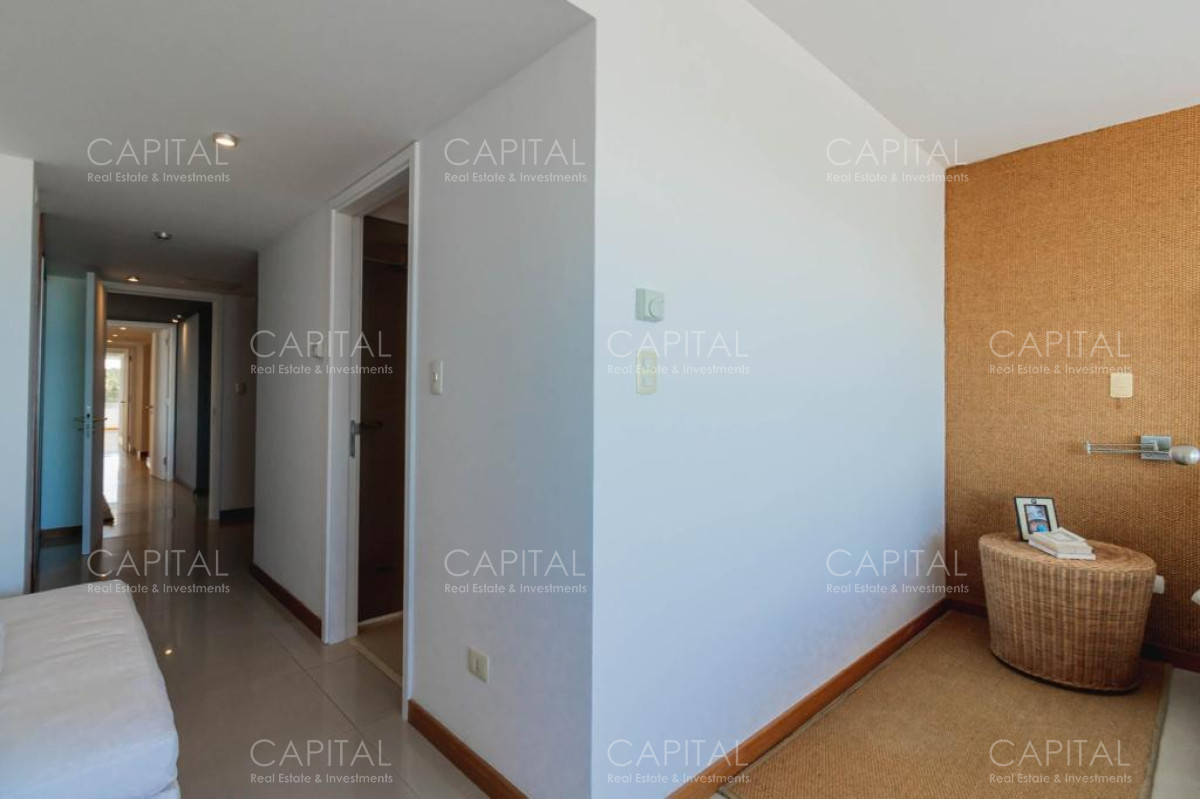 Apartamento ID.29600 - Apartamento primera fila en Tiburón Tres de tres dormitorios y dependencia de servicio en venta