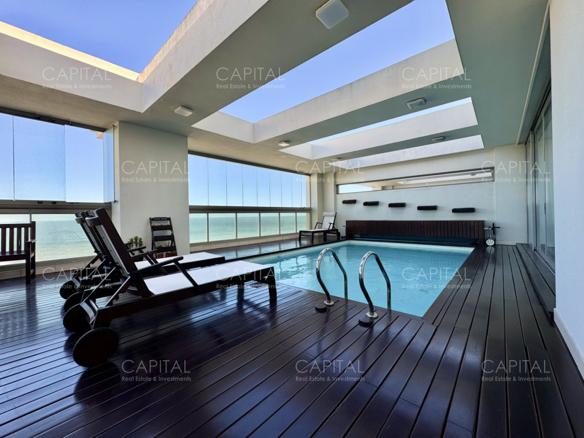 Apartamento ID.39802 - Penthouse Duplex con piscina y parrillero propio frente al Mar, en venta, Punta del Este