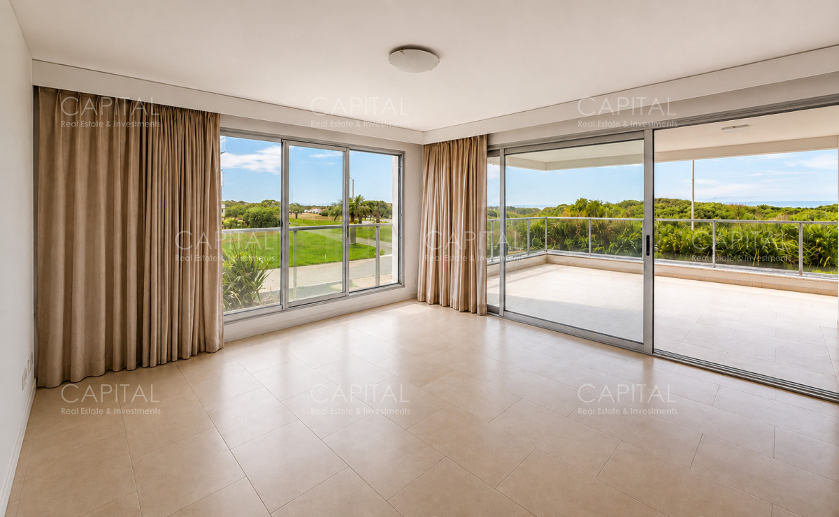 Apartamento ID.40745 - Departamento en Primera línea en Punta del Este,Playa Bravaen Venta