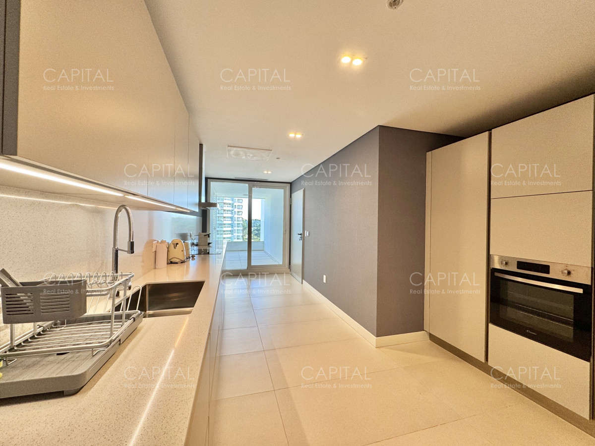 Apartamento ID.38870 - Le Parc IV de tres dormitorios piso alto en veta