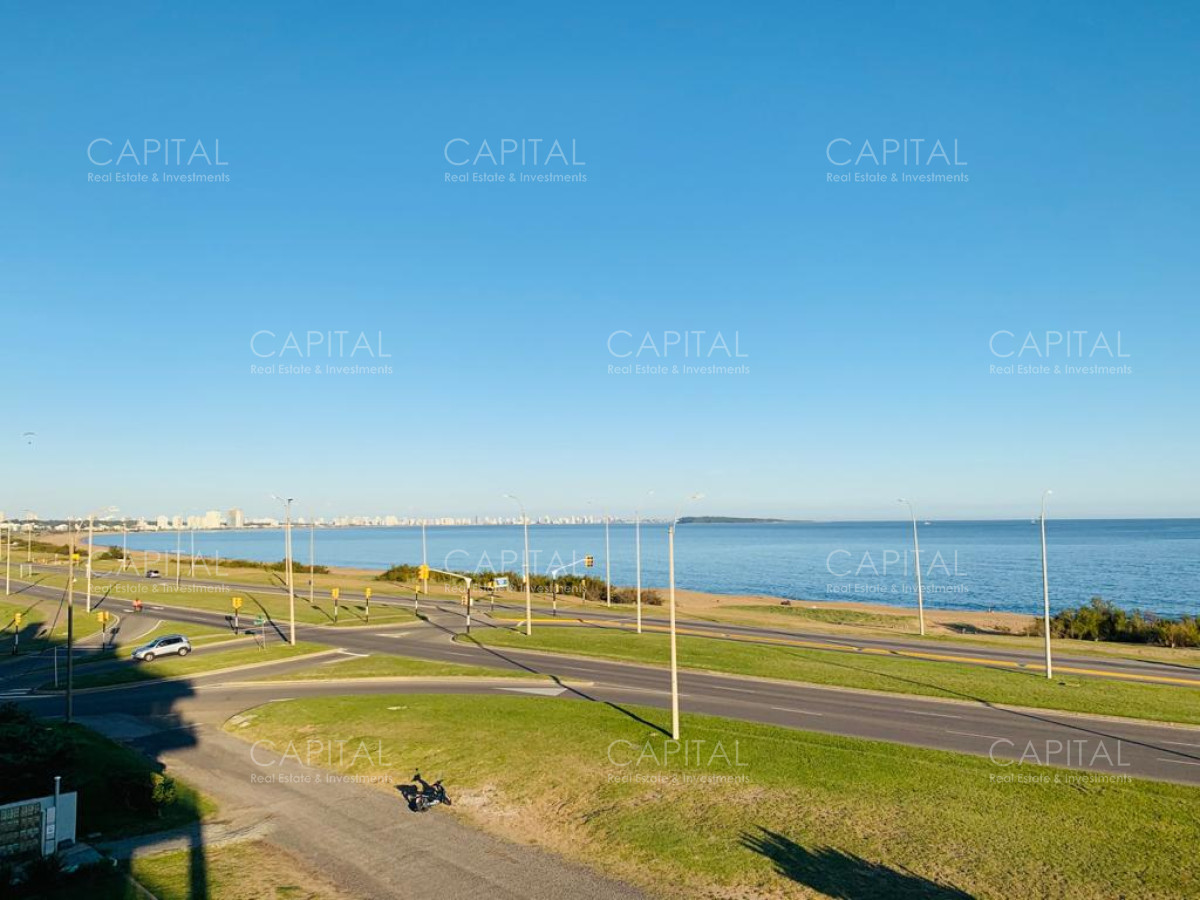 Apartamento ID.30996 - Moderno Penthouse a Estrenar de 3 Dormitorios frente a Playa Mansa - Venta