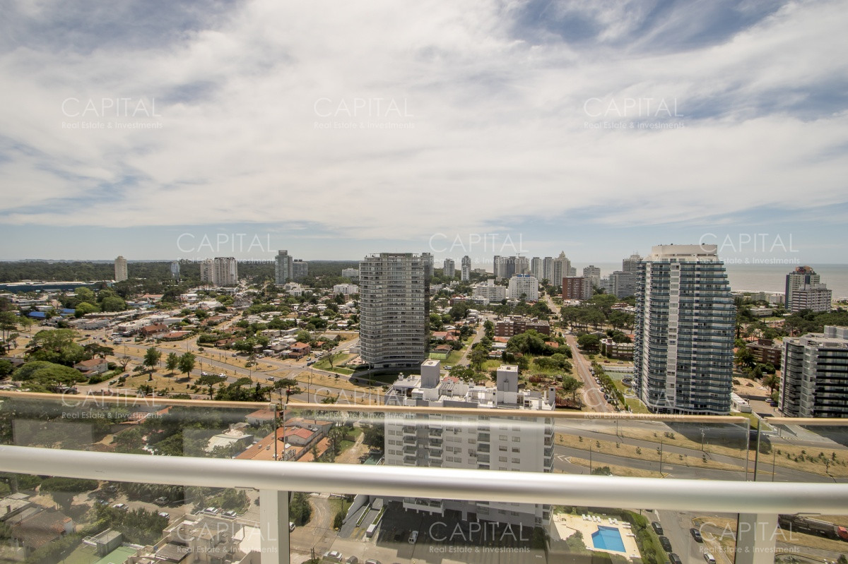 Apartamento ID.25836 - Apartamento Season Tower Playa Mansa 2 dormitorios Jacuzzi mirando al Mar