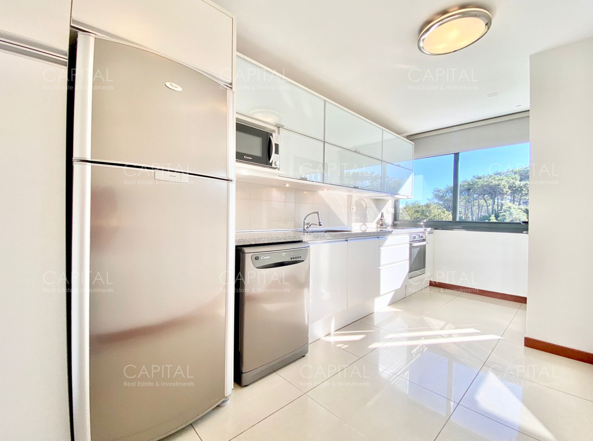 Apartamento ID.28500 - Apartamento de tres suites mas dependencia en venta, Playa Brava-Punta del Este