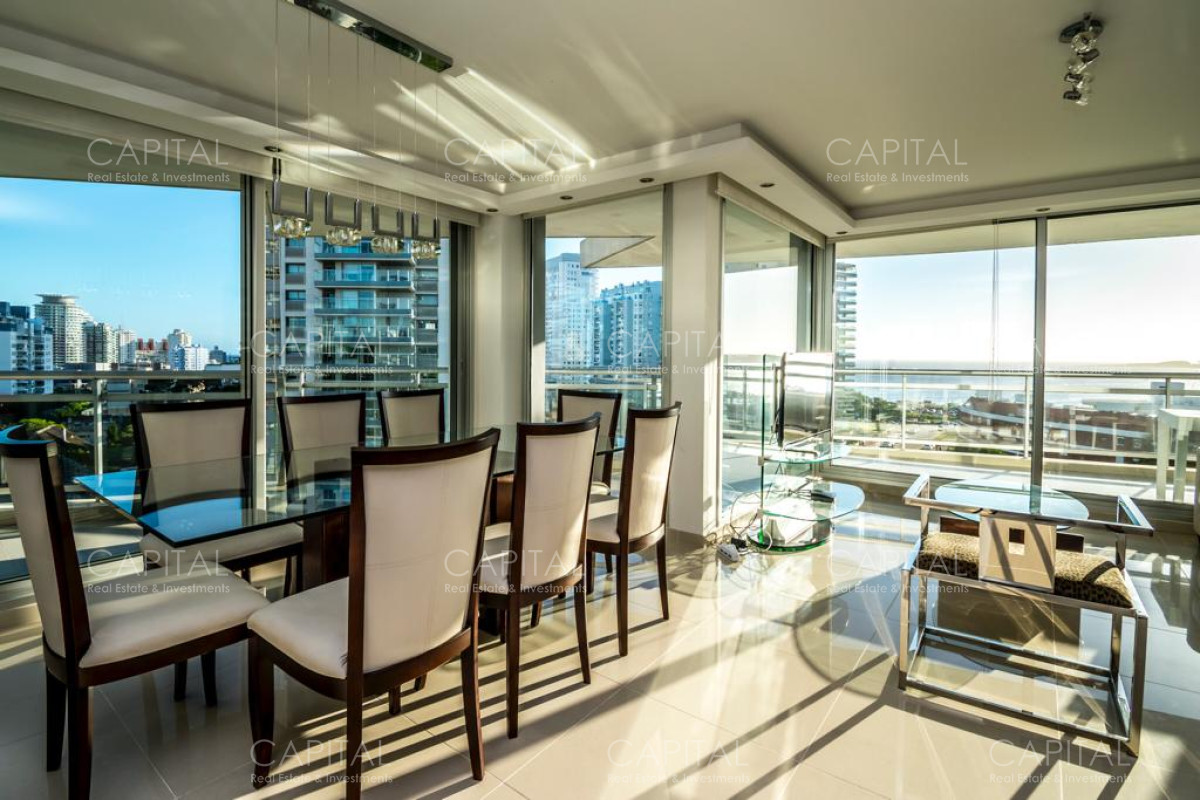 Apartamento ID.27455 - Apartamento de tres dormitorios y dependencia de servicio en venta, Playa Mansa Punta del Este