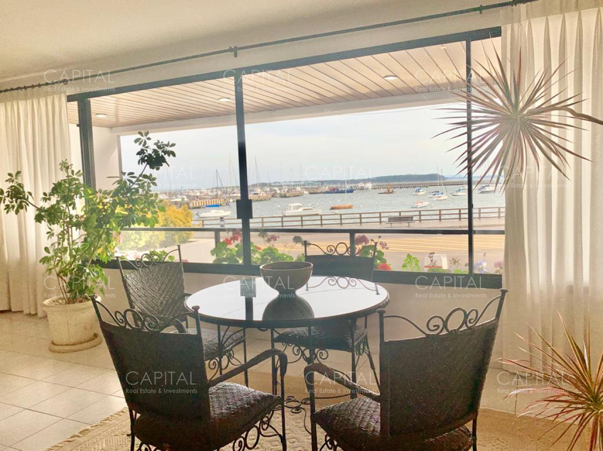 Apartamento ID.26044 - Espectacular Apartamento Frente al Puerto con vista al Mar, Punta del Este 