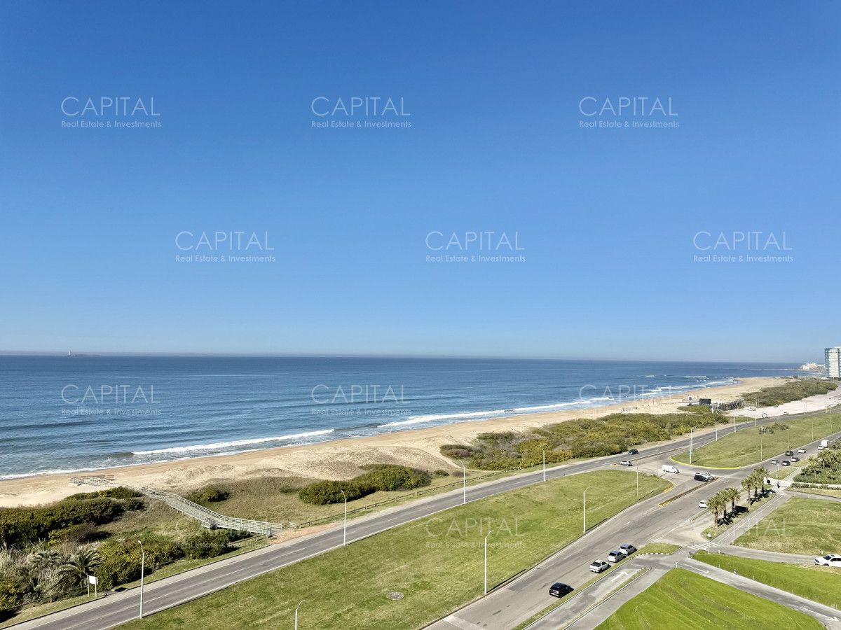 Apartamento ID.38870 - Le Parc IV de tres dormitorios piso alto en veta