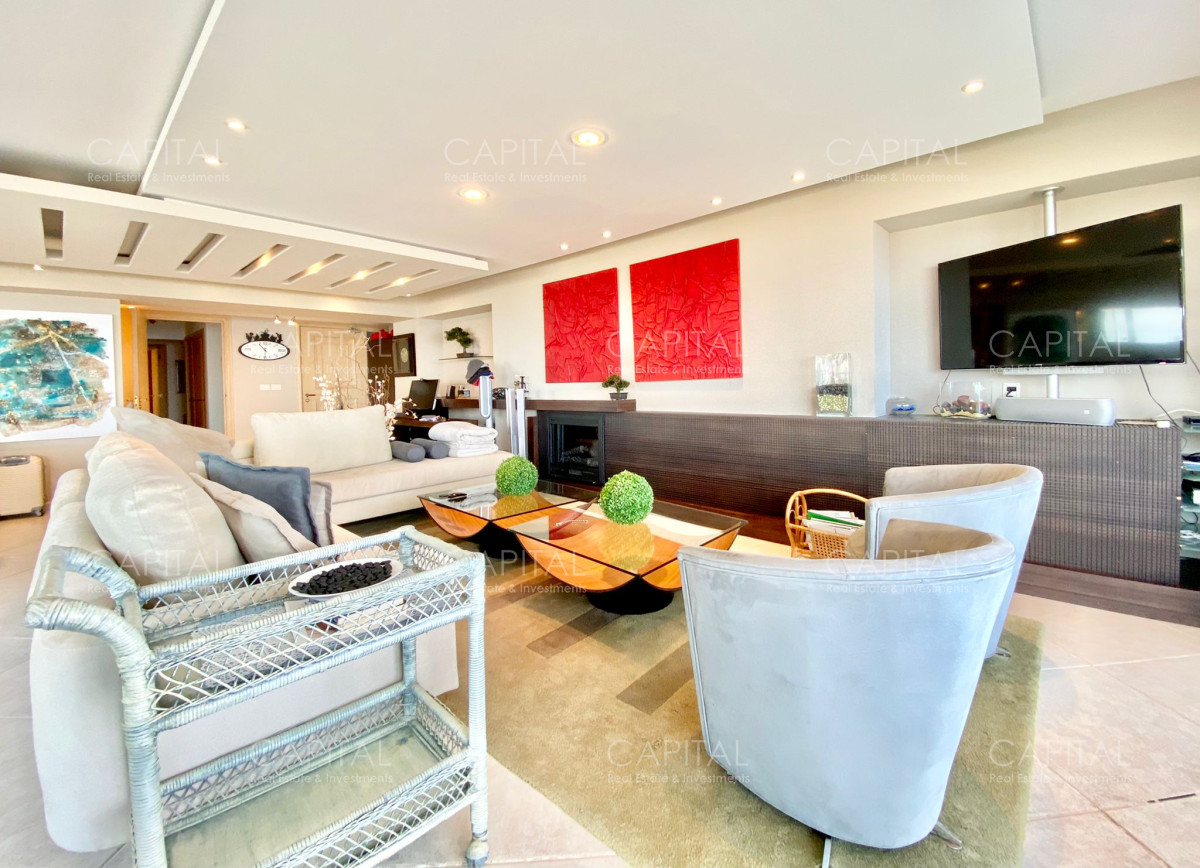 Apartamento ID.30056 - Apartamento de Tres dormitorios con Vista al Mar en Venta en Playa Brava