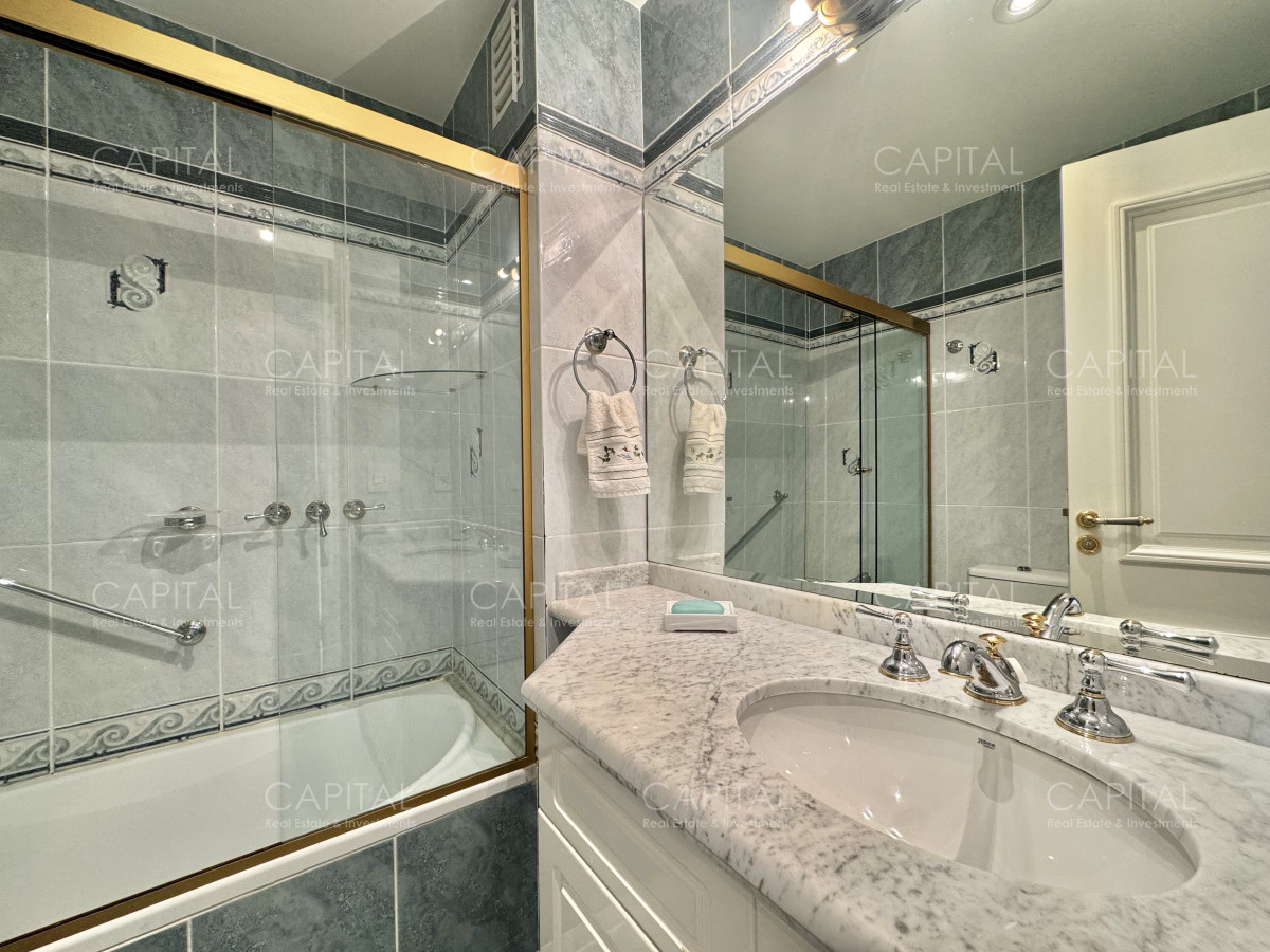 Apartamento ID.38754 - Coral Tower esquinero de tres dormitorios y servicio piso alto en venta