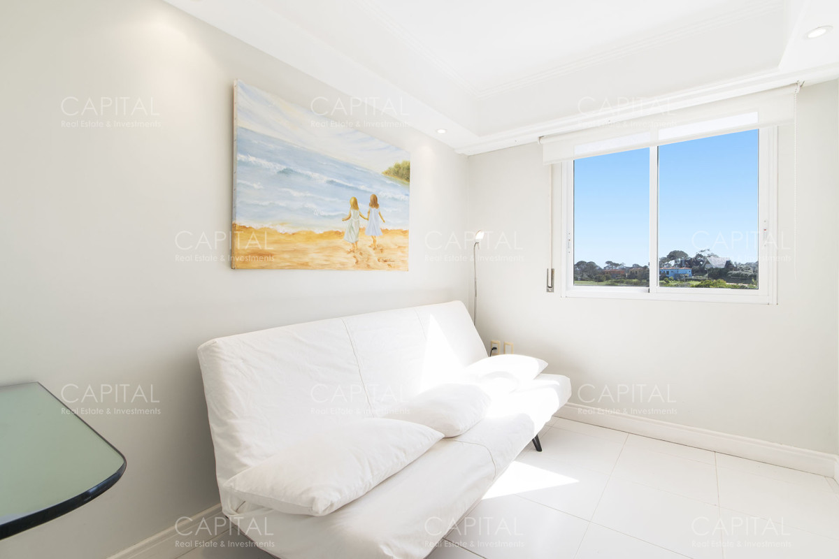 Apartamento ID.35180 - Apartamento en Venta 3 Suites + Dependencia en Primera Linea Brava