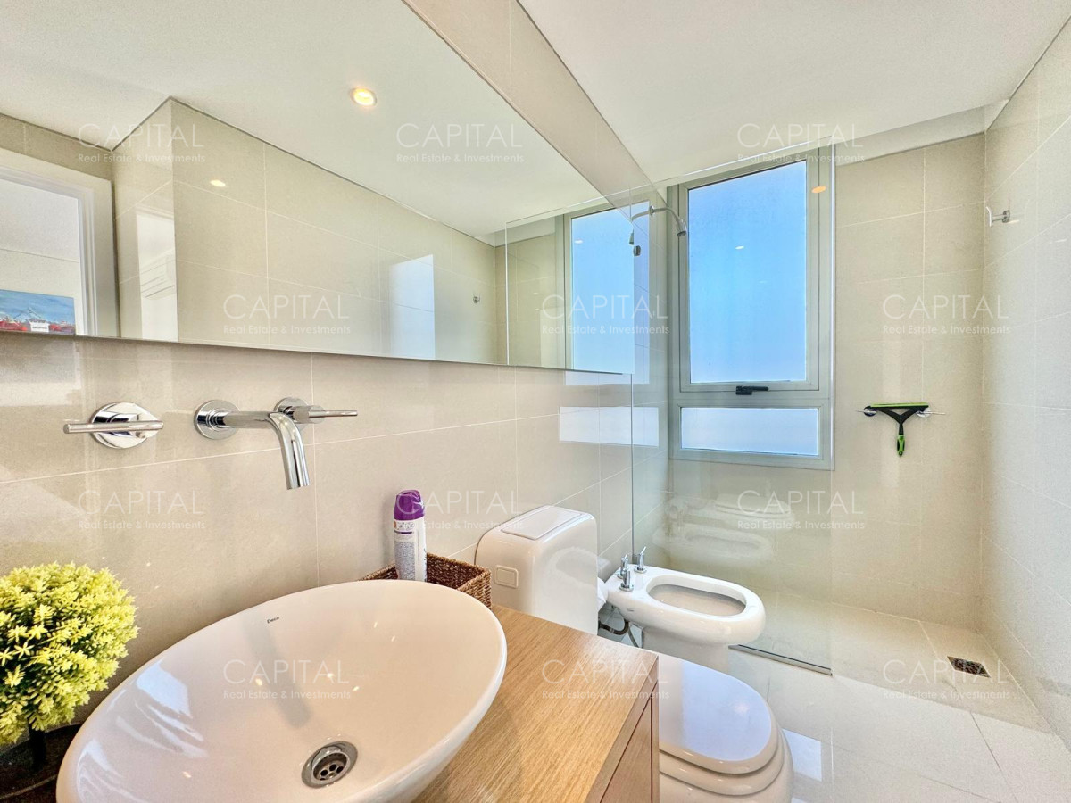 Apartamento ID.24960 - Apartamento en Playa Brava de dos dormitorios a metros del mar