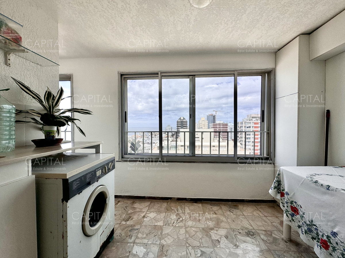 Apartamento ID.37407 - Apartamento de tres dormitorios y dependencia en Venta Punta del Este