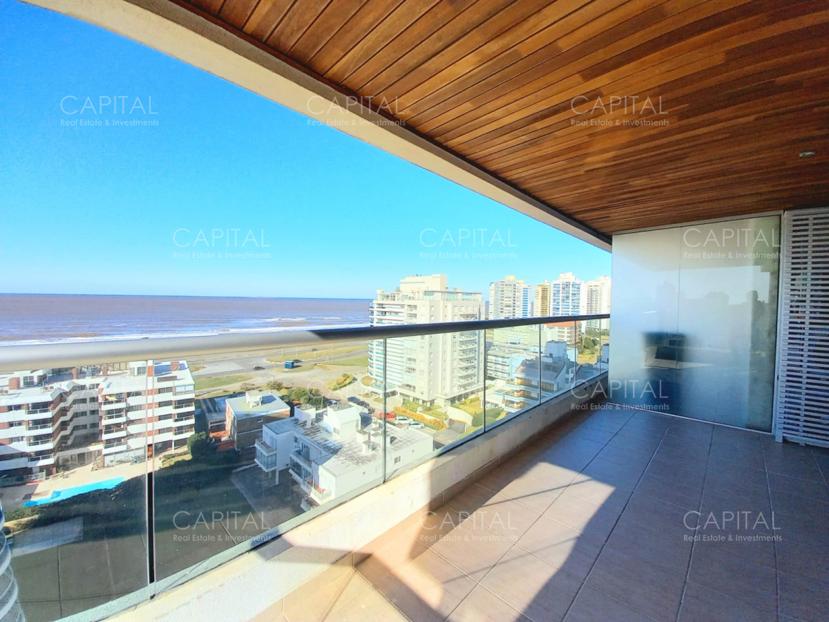 Apartamento ID.32914 - Alquiler Apartamento de tres dormitorios con vista al Mar en Playa Brava