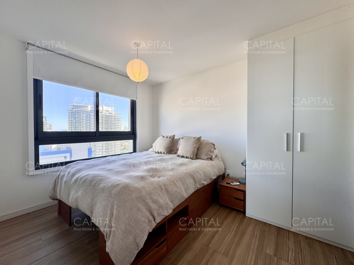 Apartamento ID.40075 - Apartamento de dos dormitorios con vista al Mar, Playa Brava, Punta del Este.