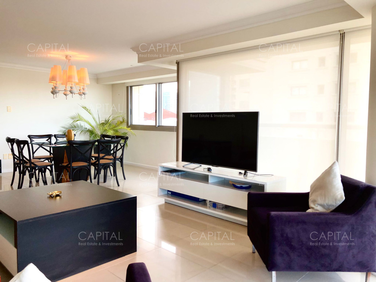 Apartamento ID.33107 - Apartamento de tres dormitorios con vista al mar.