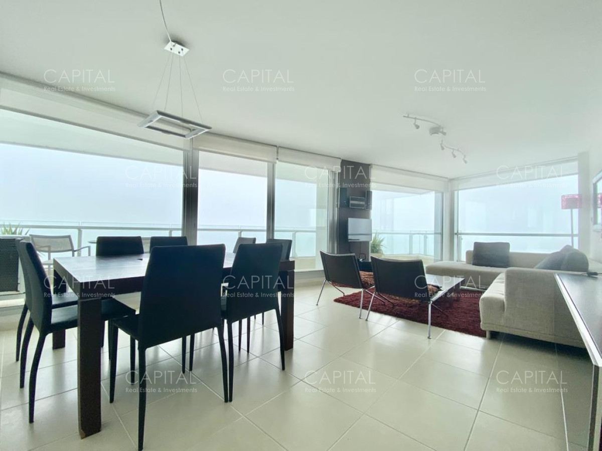 Apartamento ID.33186 - Apartamento de tres suites y dependencia con vista al mar Punta del Este.