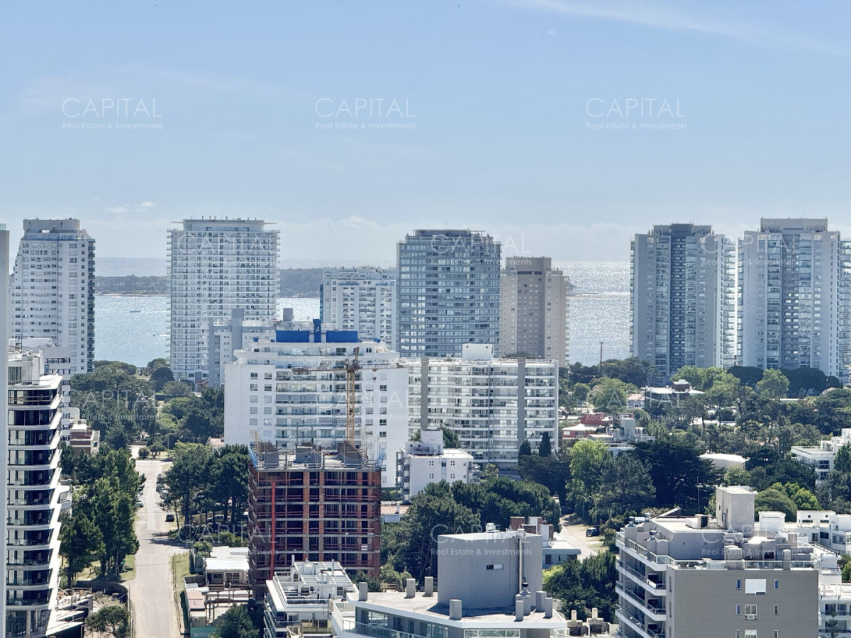 Apartamento ID.39295 - Le Parc esquinero piso alto en playa brava en venta