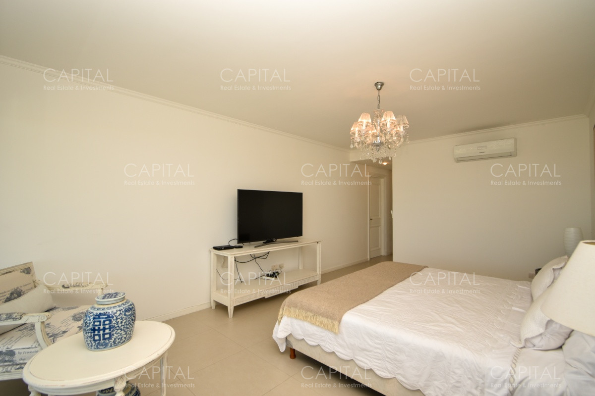 Apartamento ID.30835 - Venta de exclusivo PentHouse sobre playa Brava, Punta del Este