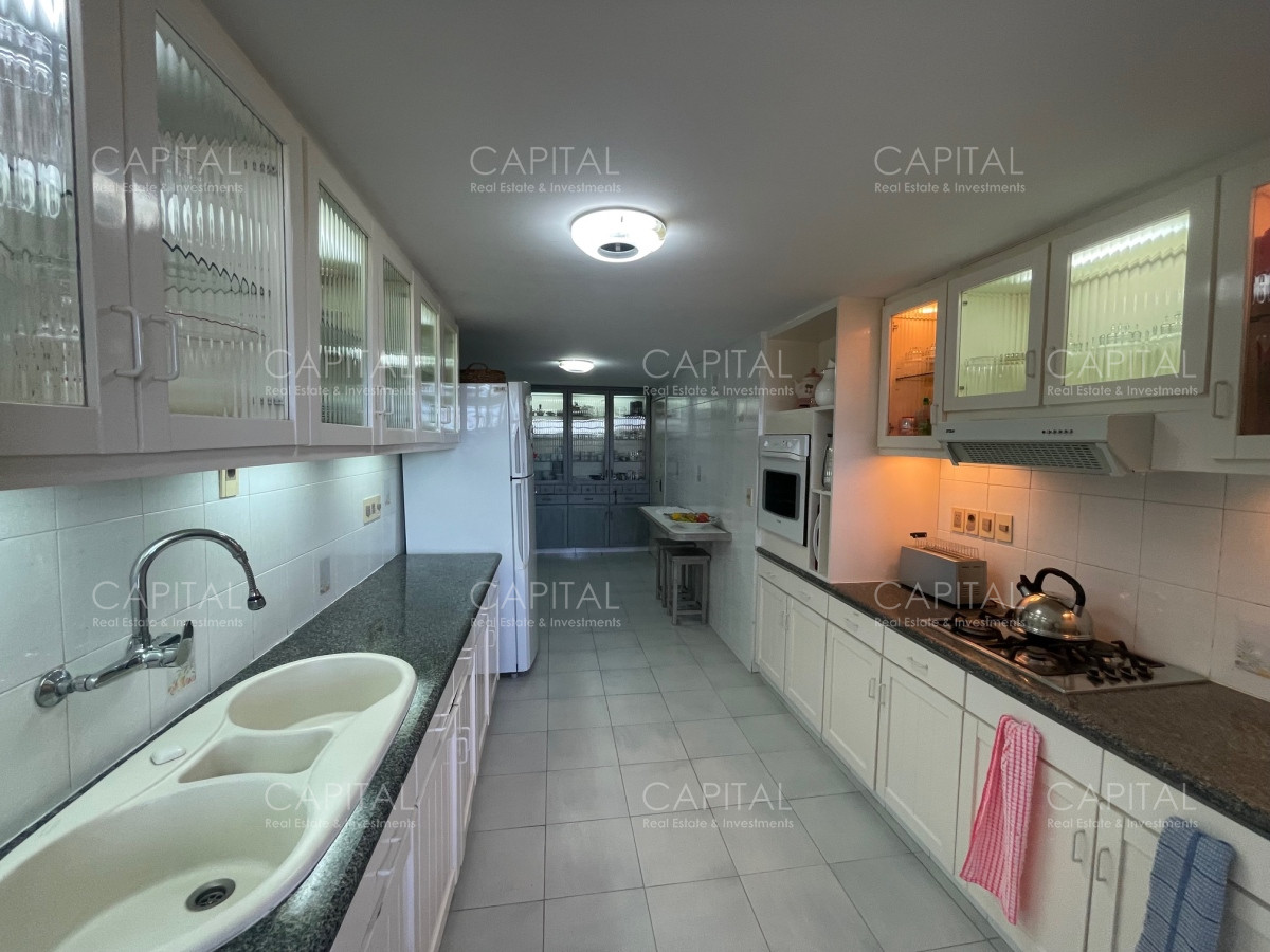 Apartamento ID.36605 - Excepcional semipiso Torre de Categoria frente a Playa Mansa