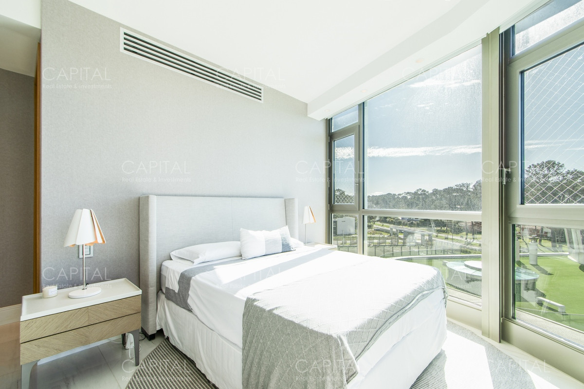 Apartamento ID.33684 - Fendi Chateau Apartamento Unificado Primera Fila en Playa Mansa de Punta del este en Venta