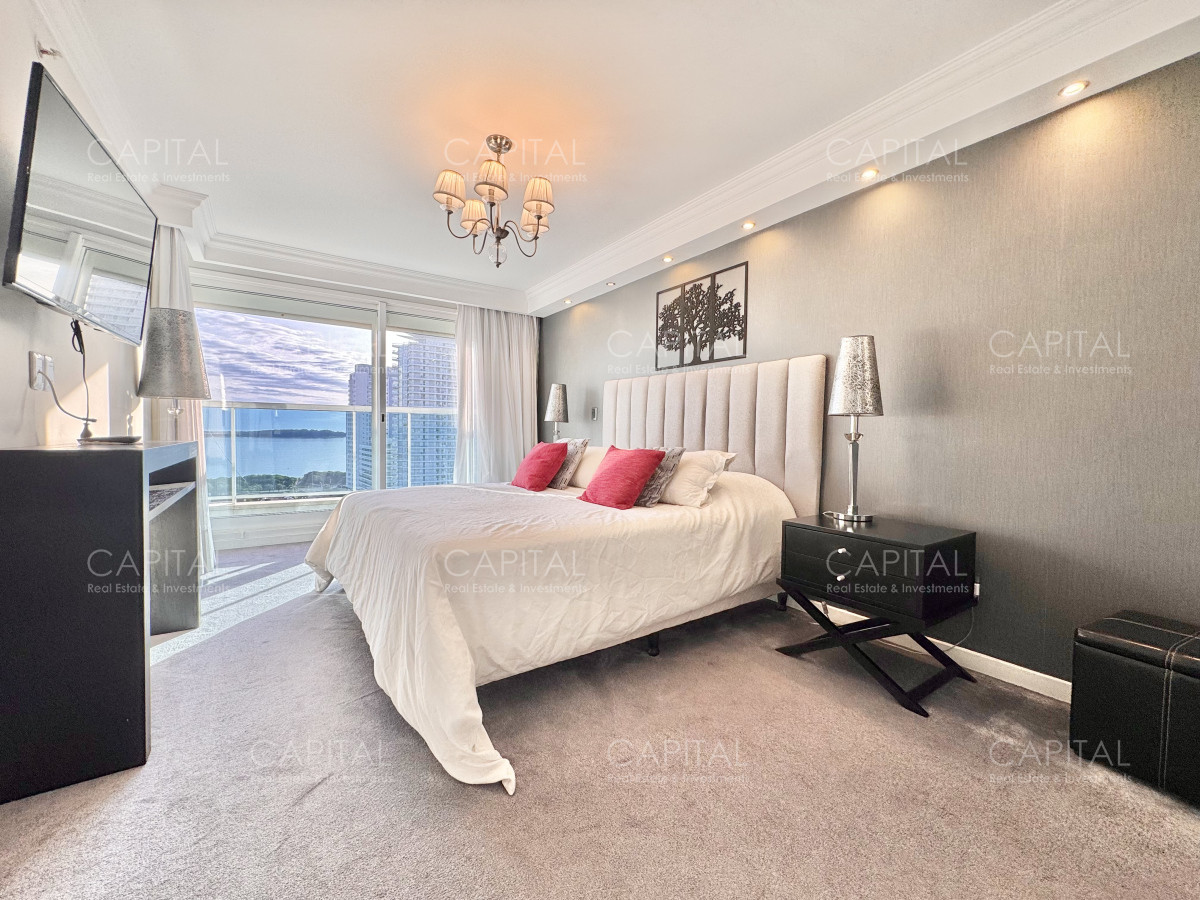 Apartamento ID.38246 - APARTAMENTO EN VENTA DE 3 DORMITORIOS EN PLAYA MANSA PUNTA DEL ESTE