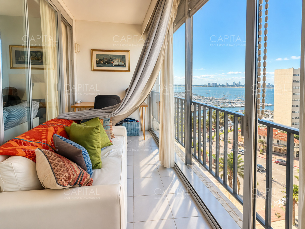 Apartamento de dos dormitorios y garaje, Península de Punta del Este, foto 1