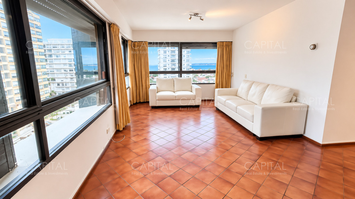 Apartamento ID.40808 - Apartamento en venta en Península, Punta del Este, ubicado a 100 metros del mar.