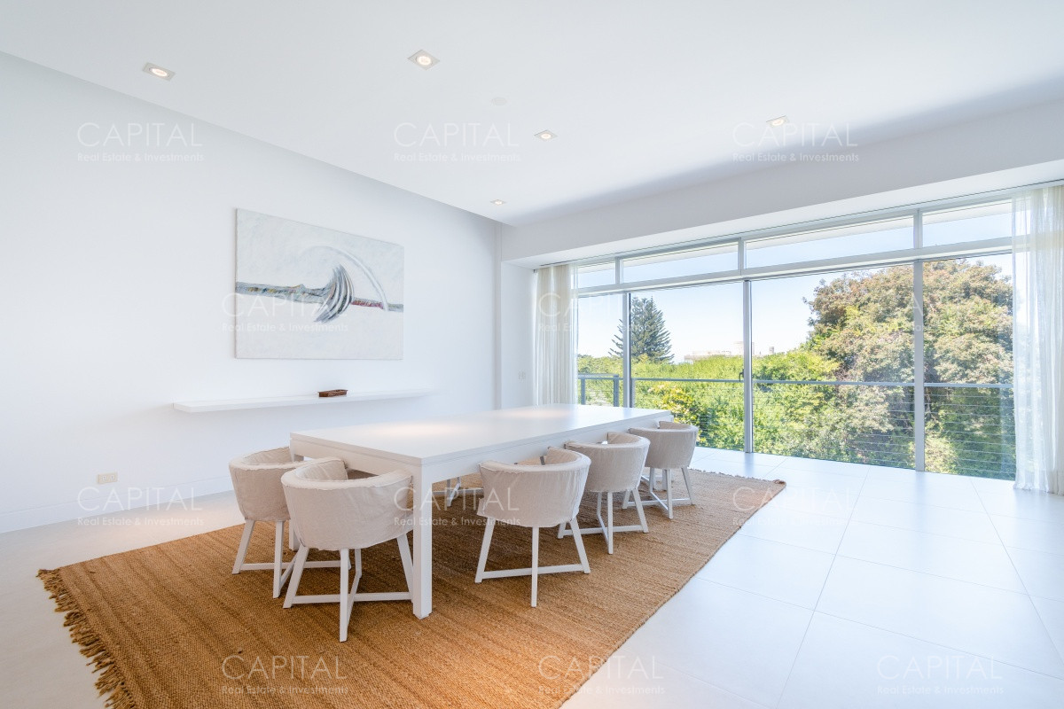 Apartamento ID.30146 - Excelente Apartamento en Acqua Punta del Este Tres suites en Venta en Primera línea, Playa Brava