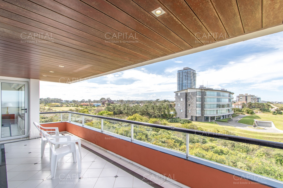 Apartamento ID.24988 - Alquiler Apartamento Frente al Mar Tres Dormitorios y Servicio