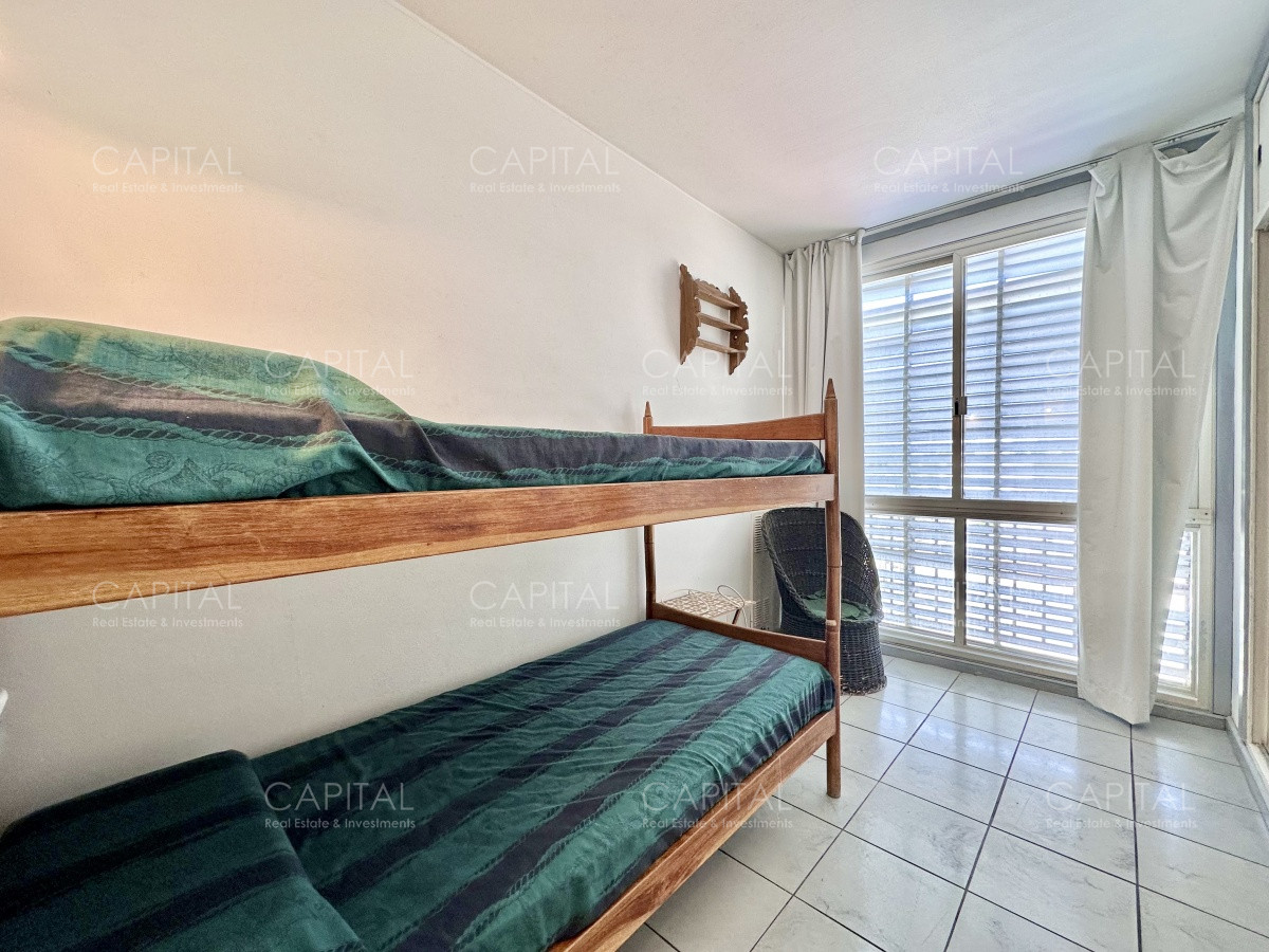 Apartamento ID.33670 - Apartamento de dos dormitorios en venta, Península, Punta del Este